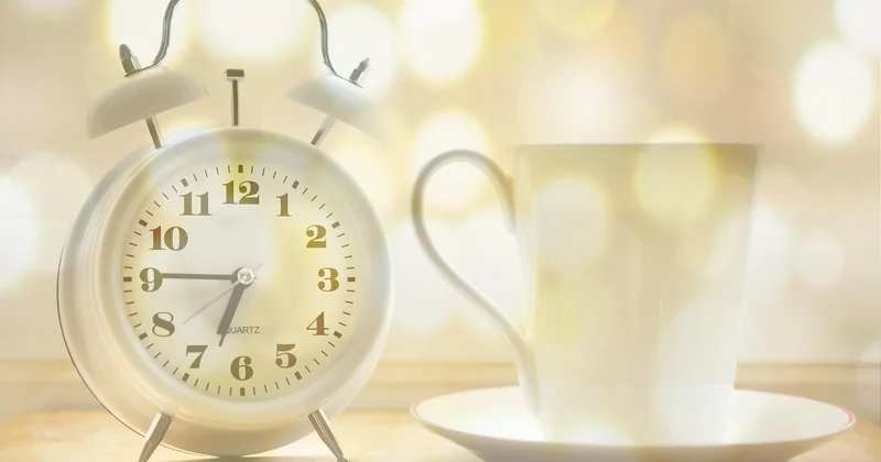 À l'arrivée : les règles d'or pour recaler votre horloge