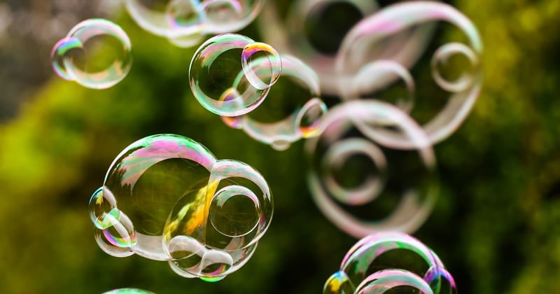 Comment choisir un hébergement insolite pour un week-end en amoureux